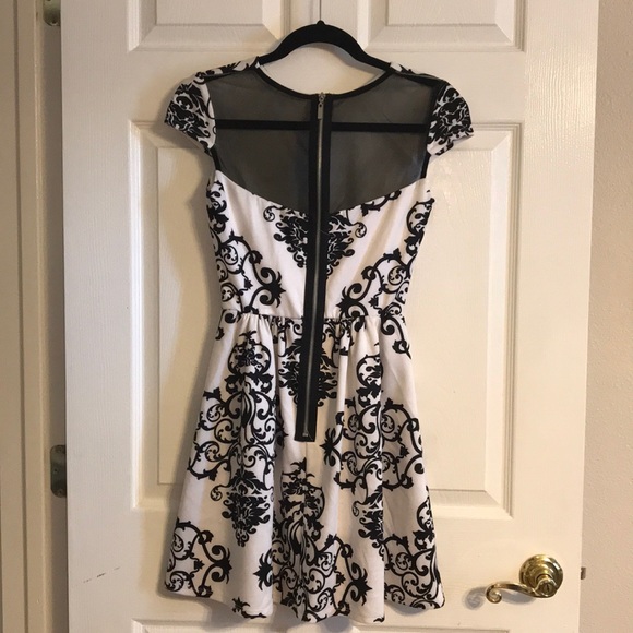 Dress - Picture 2 of 3